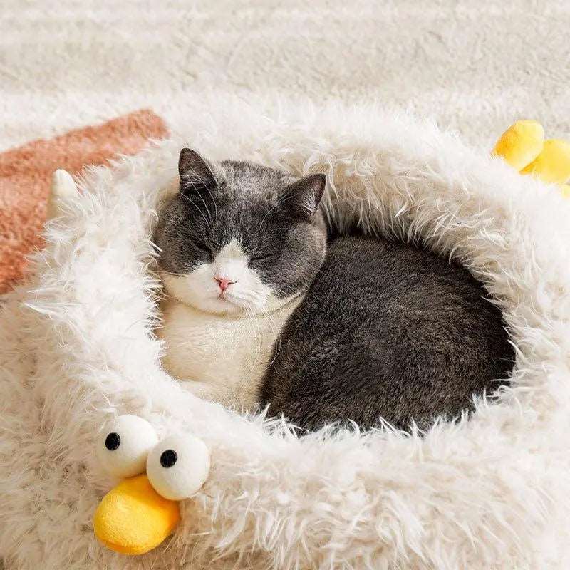 Cluck Cat Nest: Luxury Comfort for Your Furry Friend